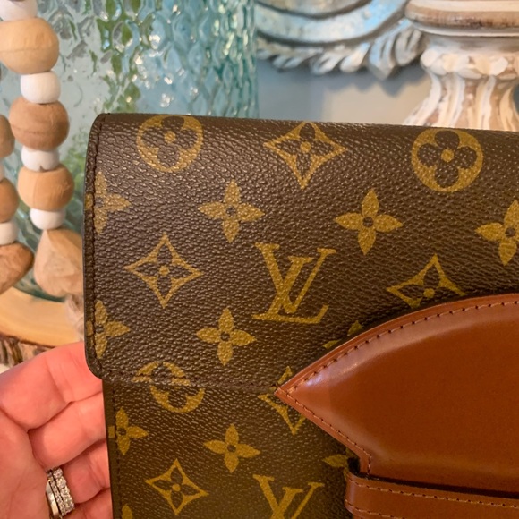 Louis Vuitton clutch - Picture 5 of 17